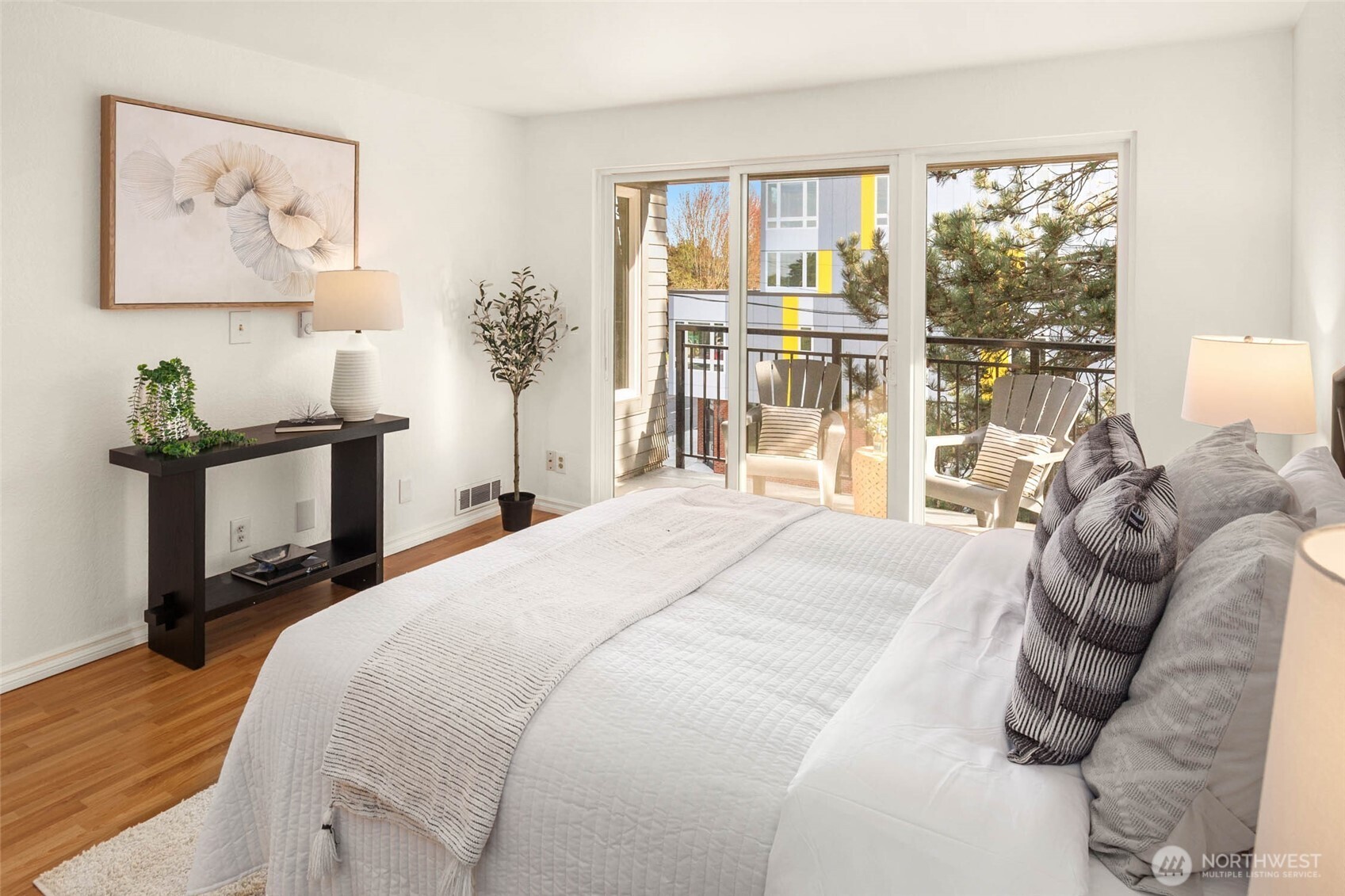 5901 Phinney Avenue N #302, Seattle, WA 98103