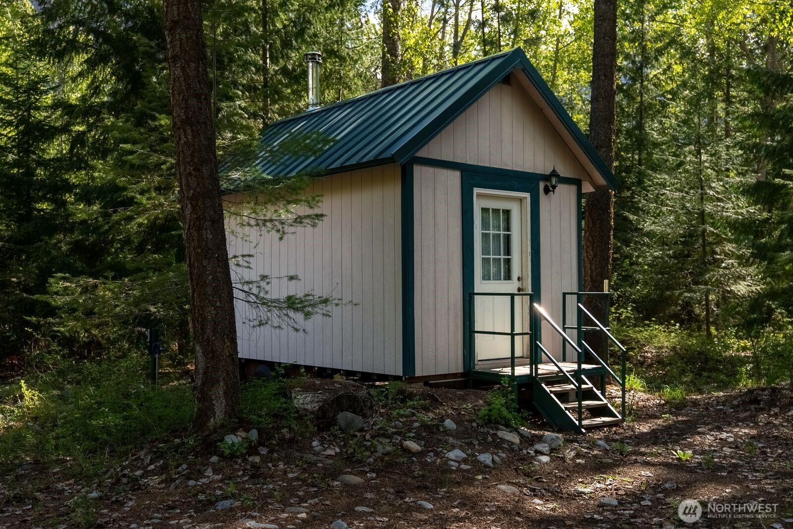 98 Cassel Way , Mazama, WA 98833