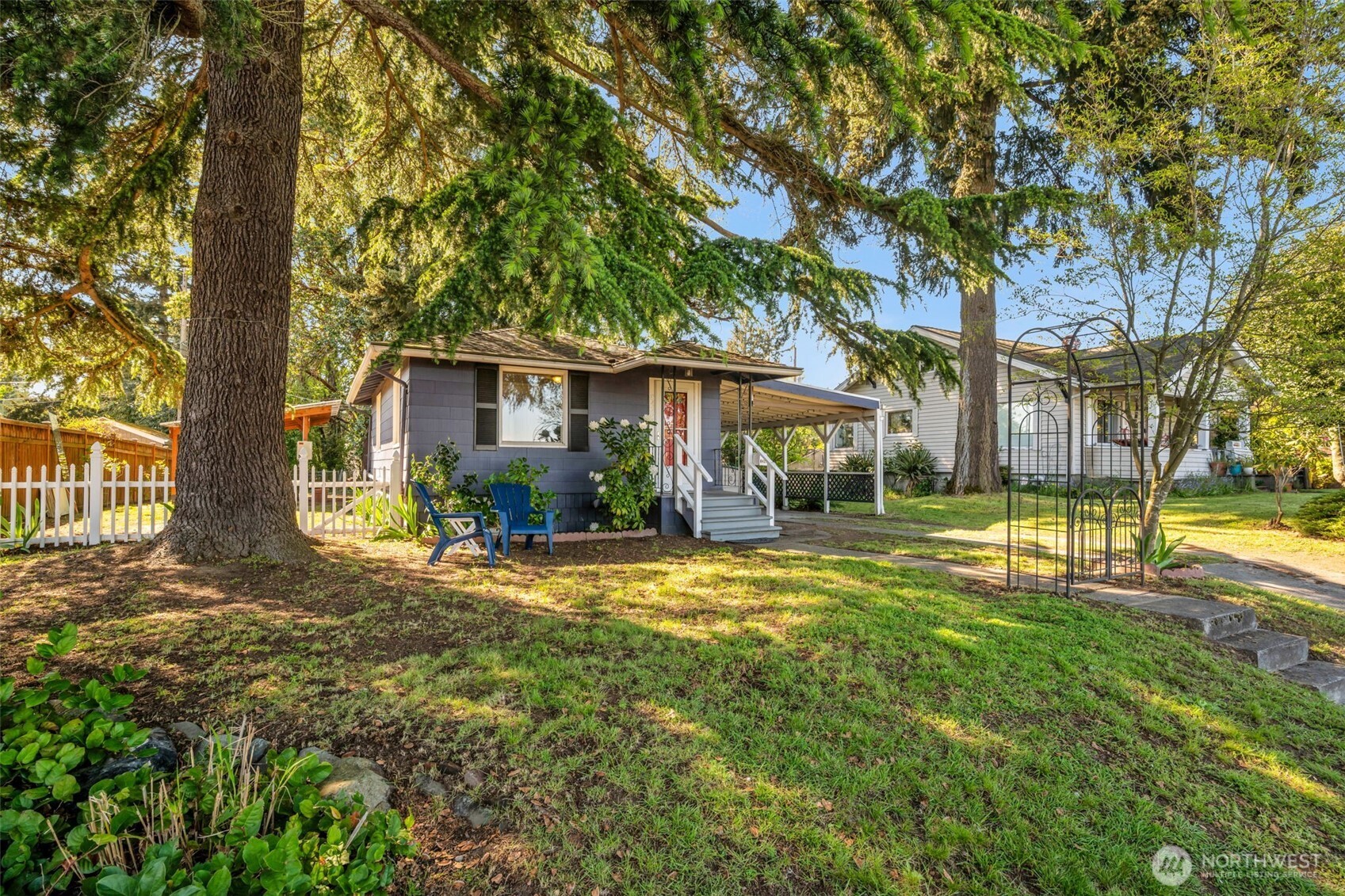 8427 30th Avenue SW, Seattle, WA 98126