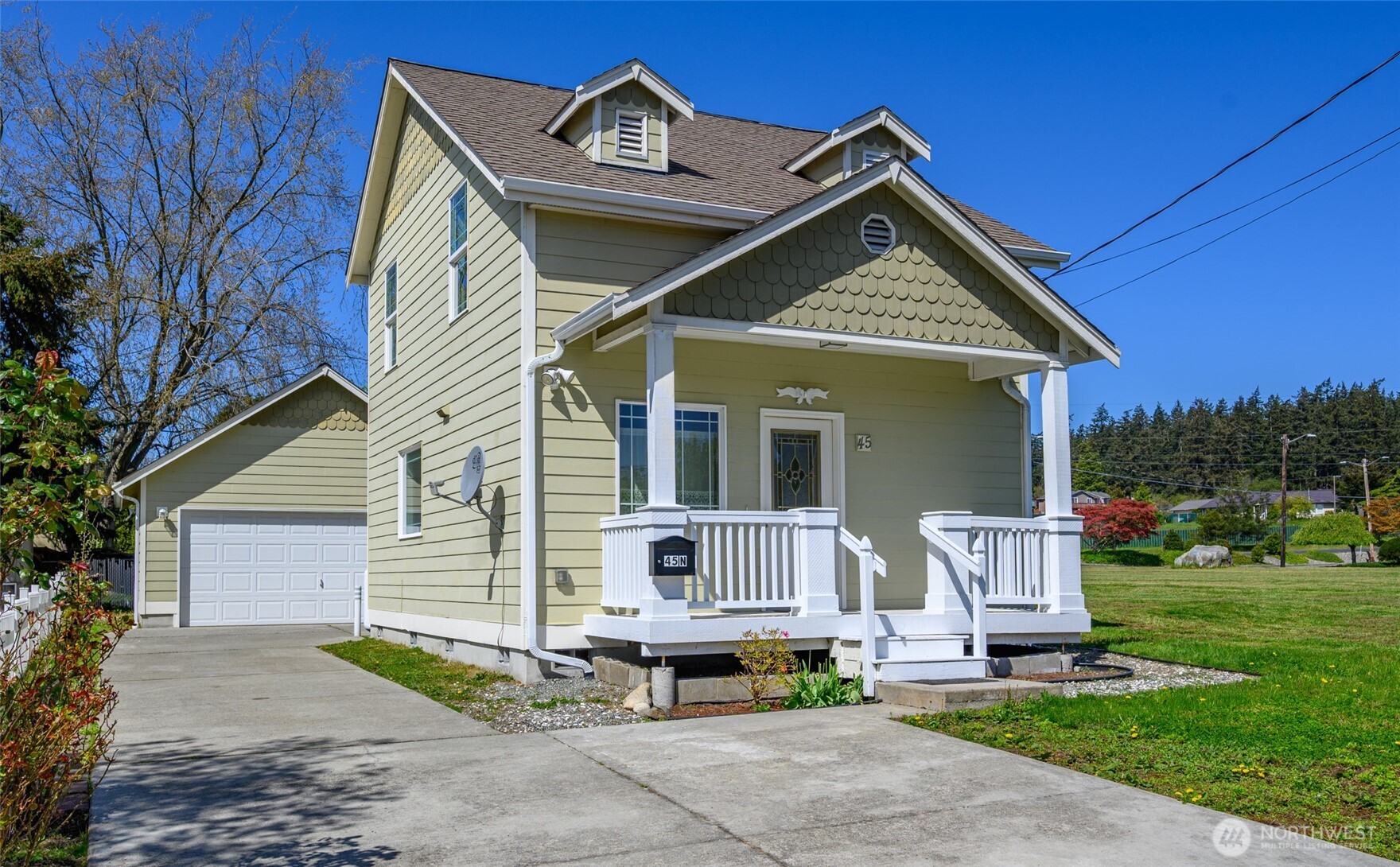 45 N Oak Harbor Street , Oak Harbor, WA 98277