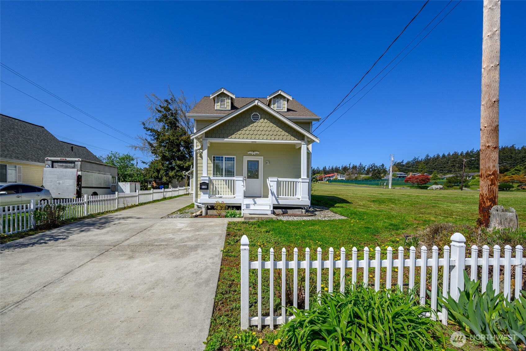 45 N Oak Harbor Street , Oak Harbor, WA 98277