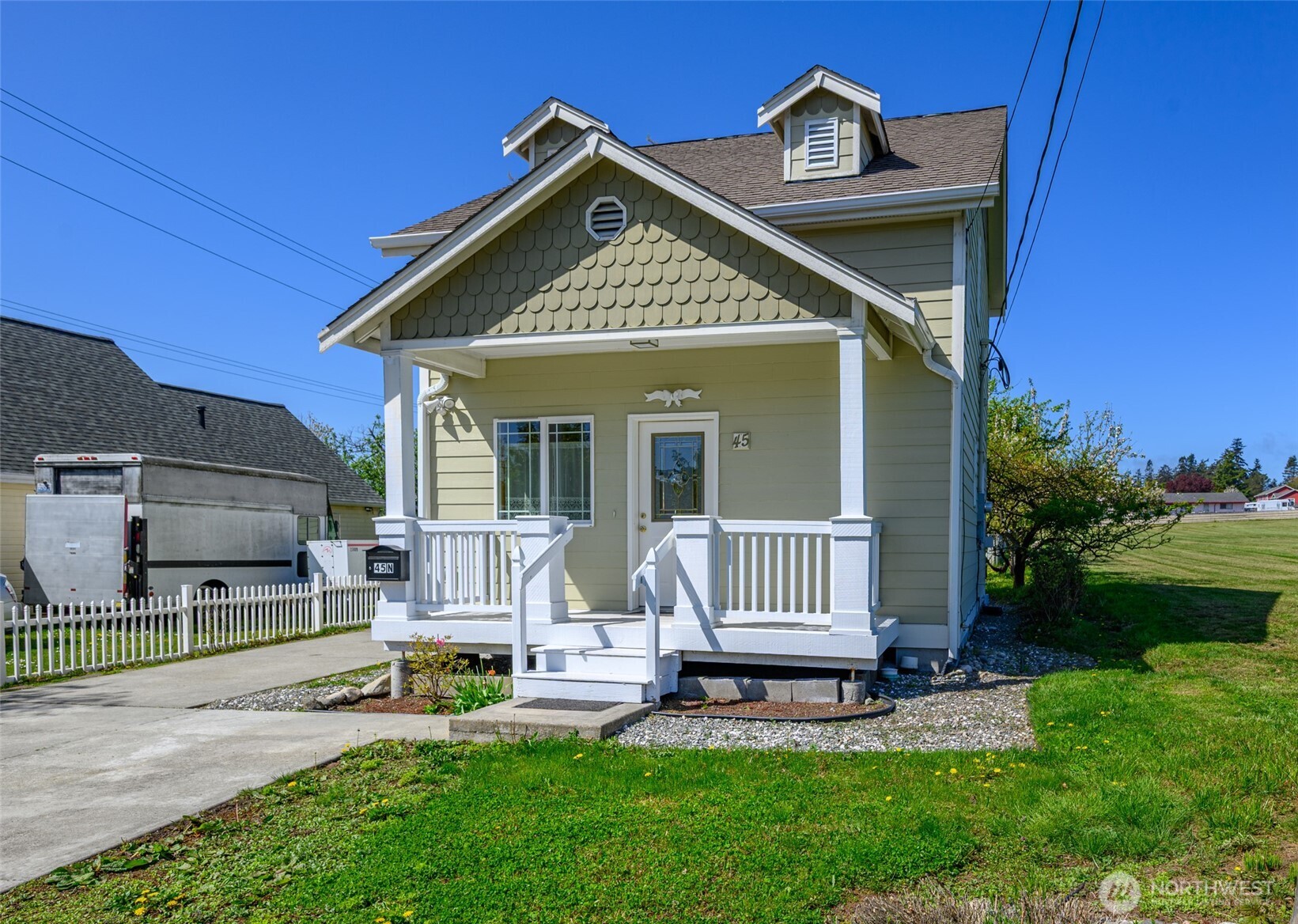 45 N Oak Harbor Street , Oak Harbor, WA 98277