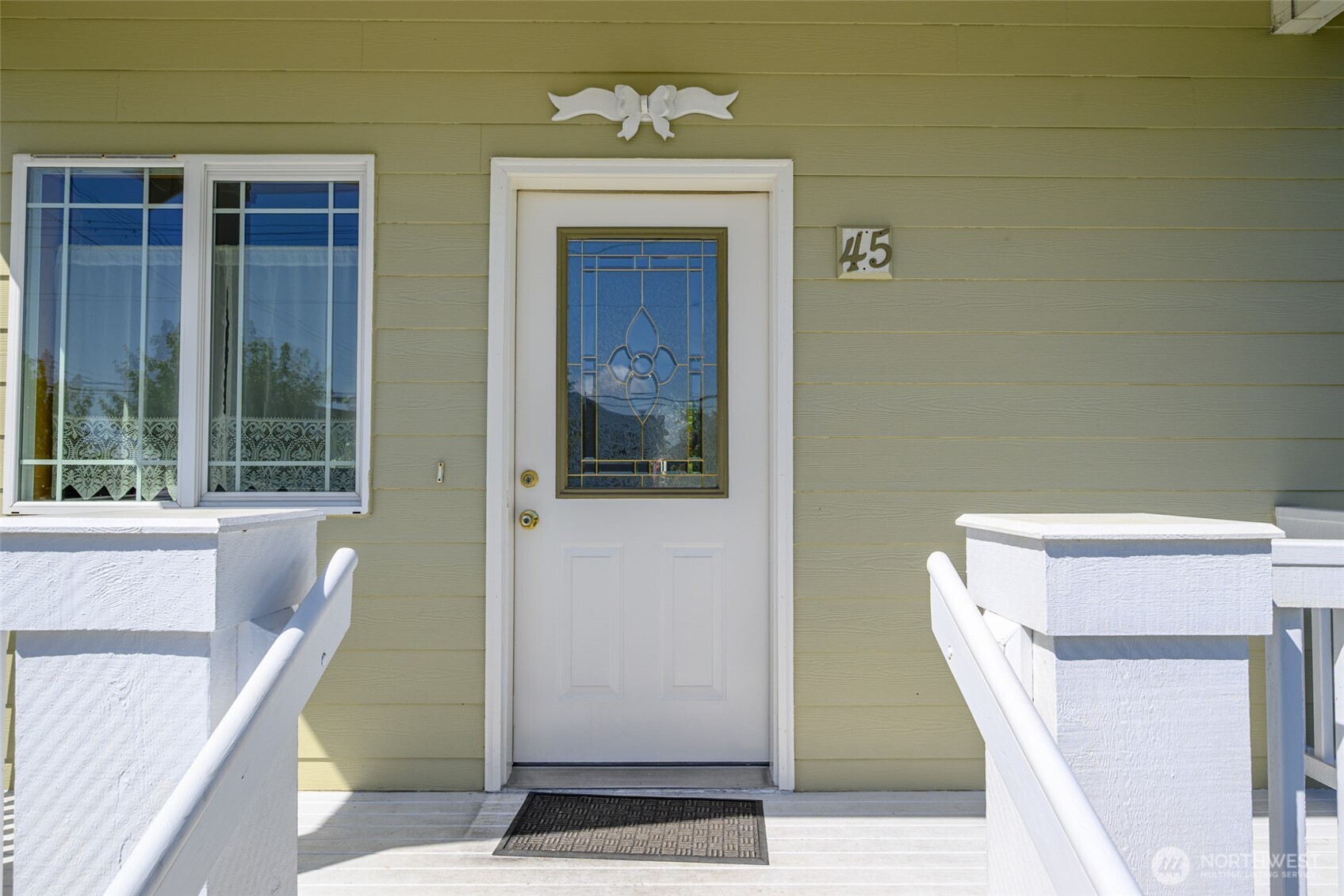 45 N Oak Harbor Street , Oak Harbor, WA 98277