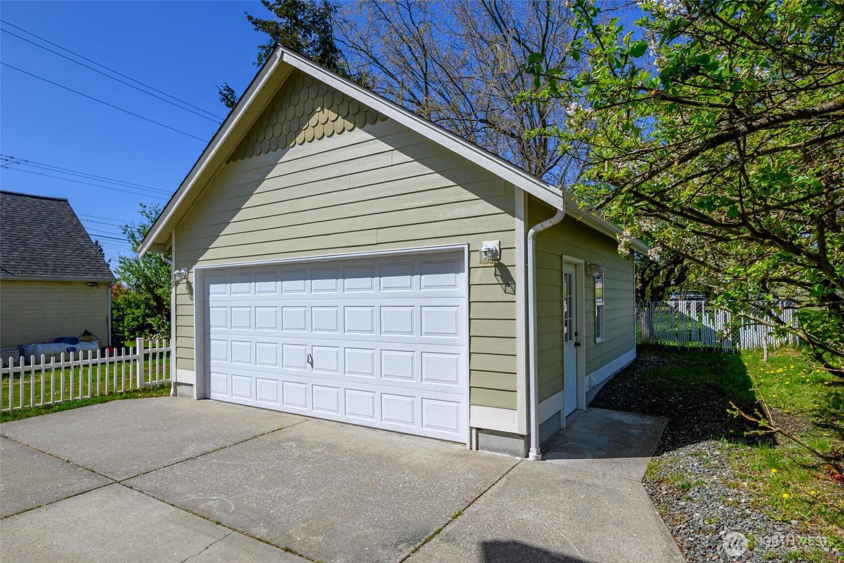 45 N Oak Harbor Street , Oak Harbor, WA 98277