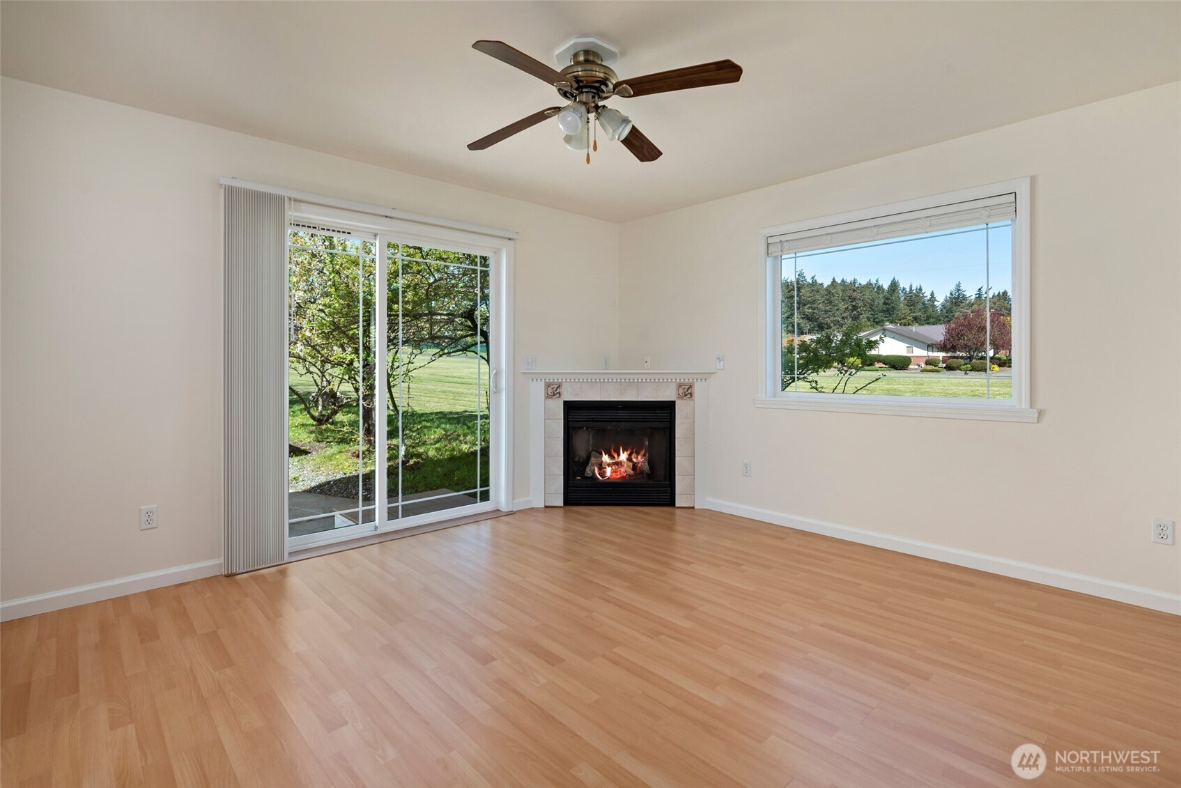 45 N Oak Harbor Street , Oak Harbor, WA 98277