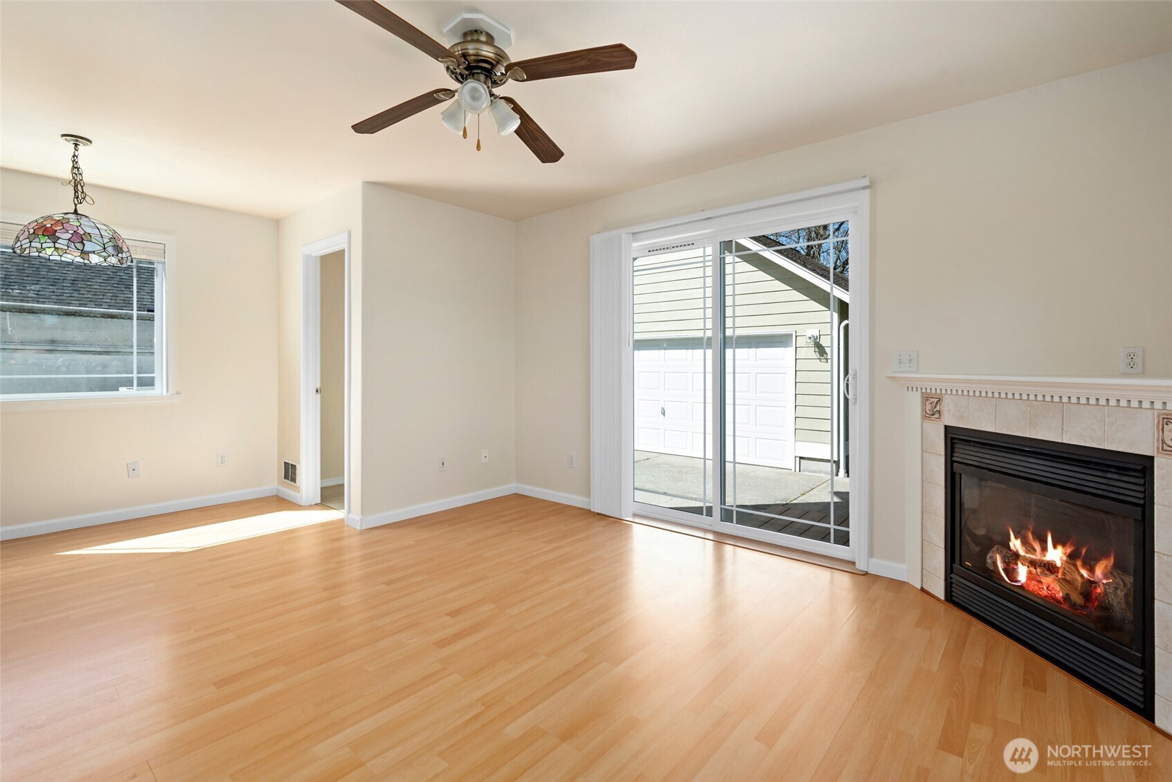 45 N Oak Harbor Street , Oak Harbor, WA 98277