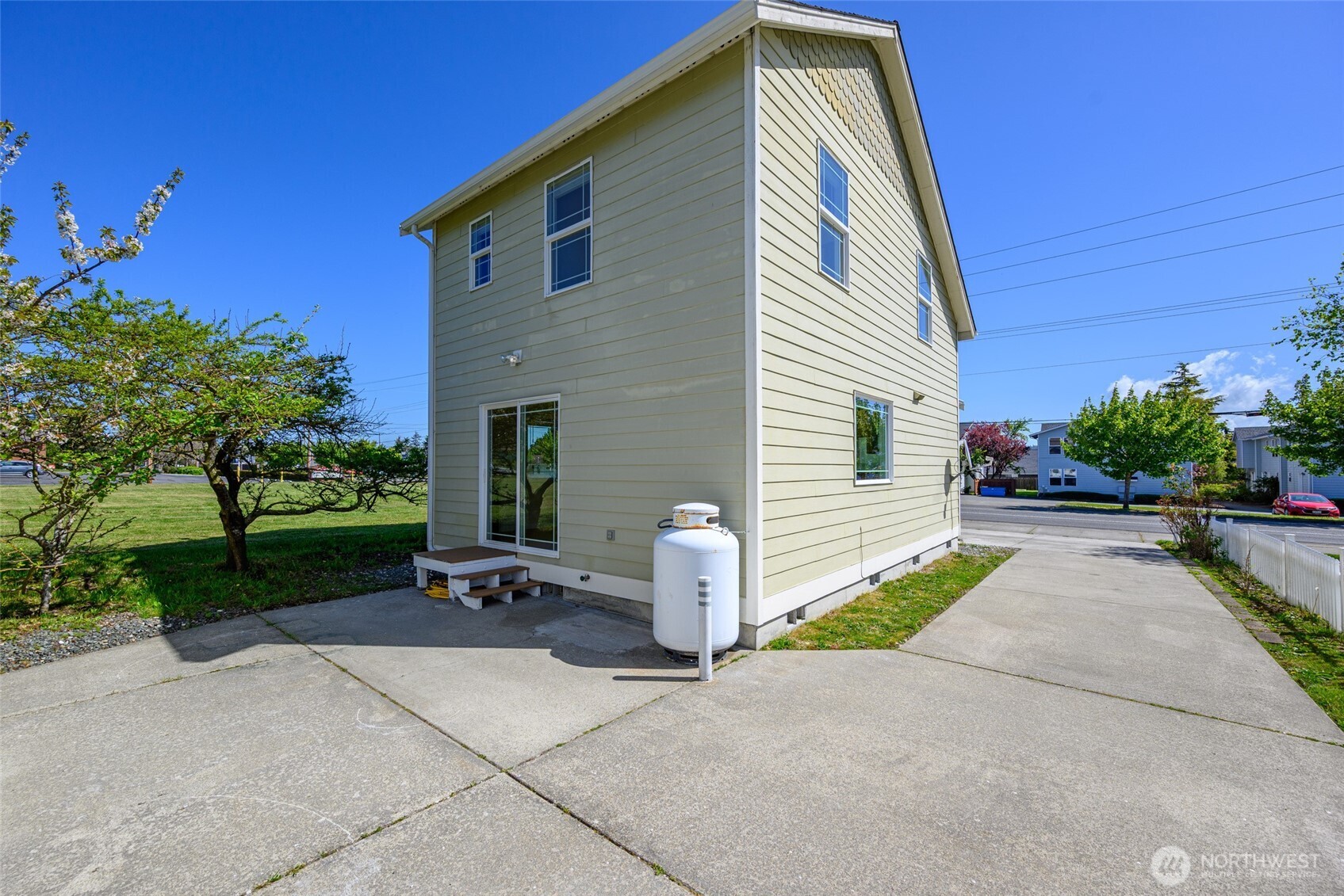 45 N Oak Harbor Street , Oak Harbor, WA 98277