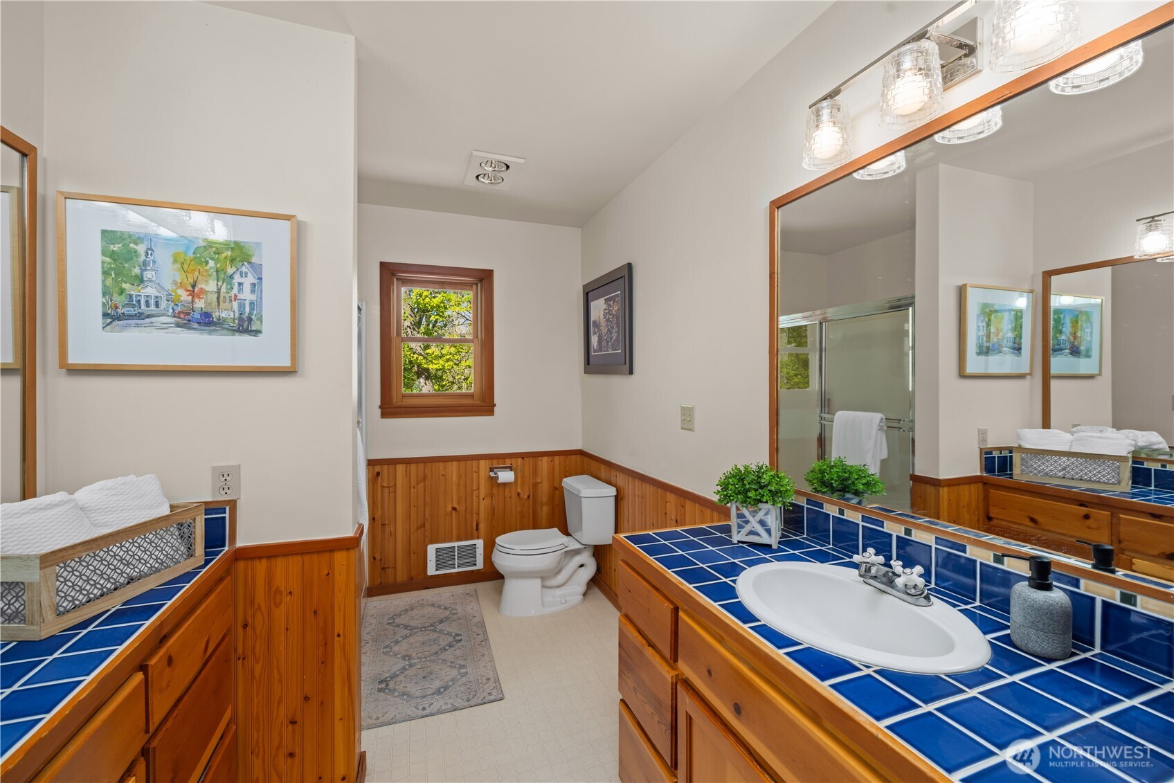 7200 NE Day Road W, Bainbridge Island, WA 98110