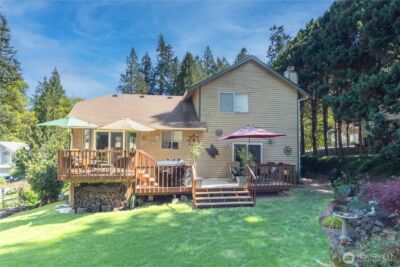 9437 St. Johns Place NE, Bremerton, WA 98311 - Photo 2
