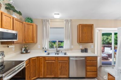9437 St. Johns Place NE, Bremerton, WA 98311 - Photo 10