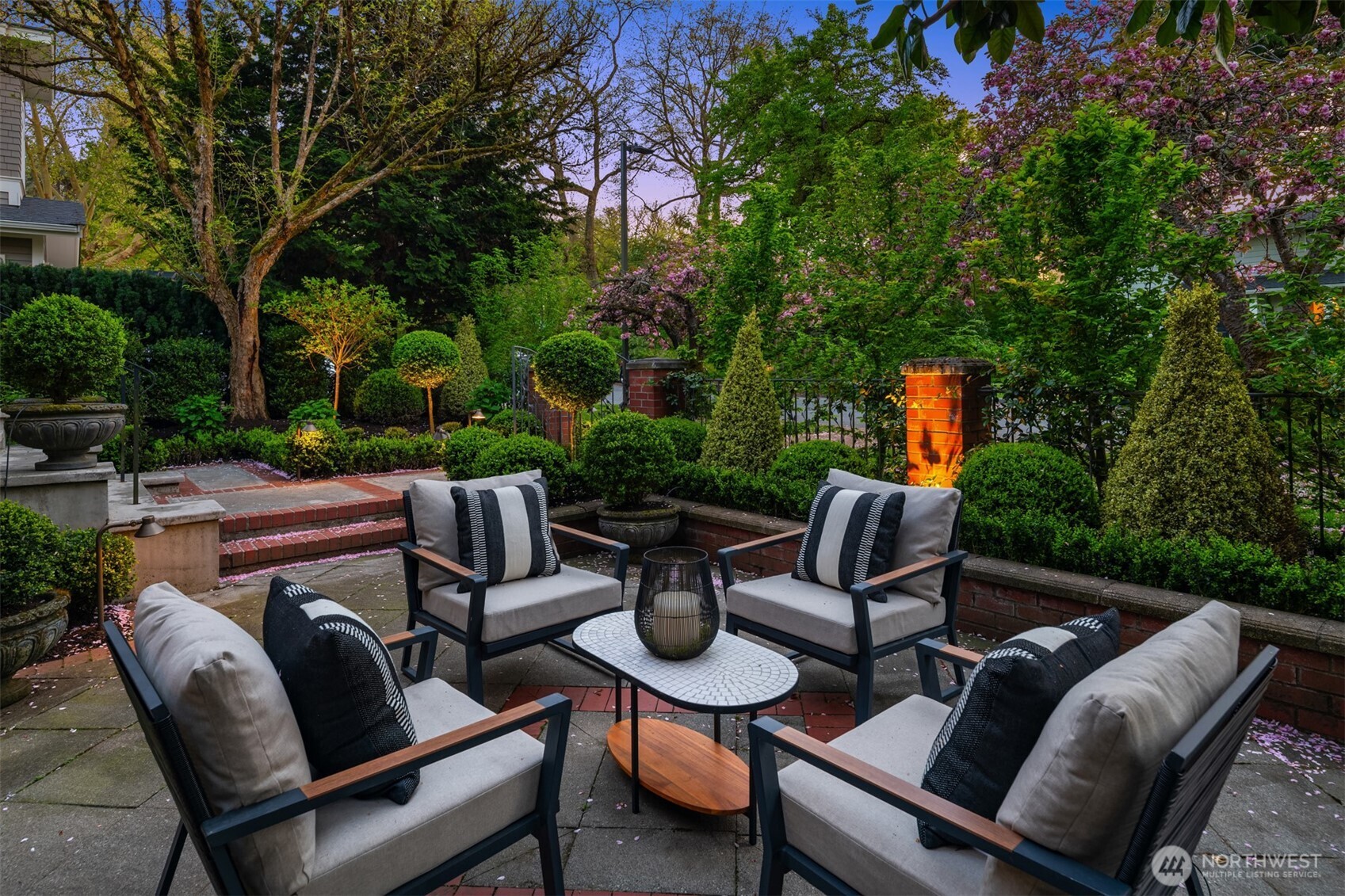1206 37th Avenue E, Seattle, WA 98112