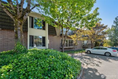 11006 NE 68th Street #812, Kirkland, WA 98033 - Photo 1