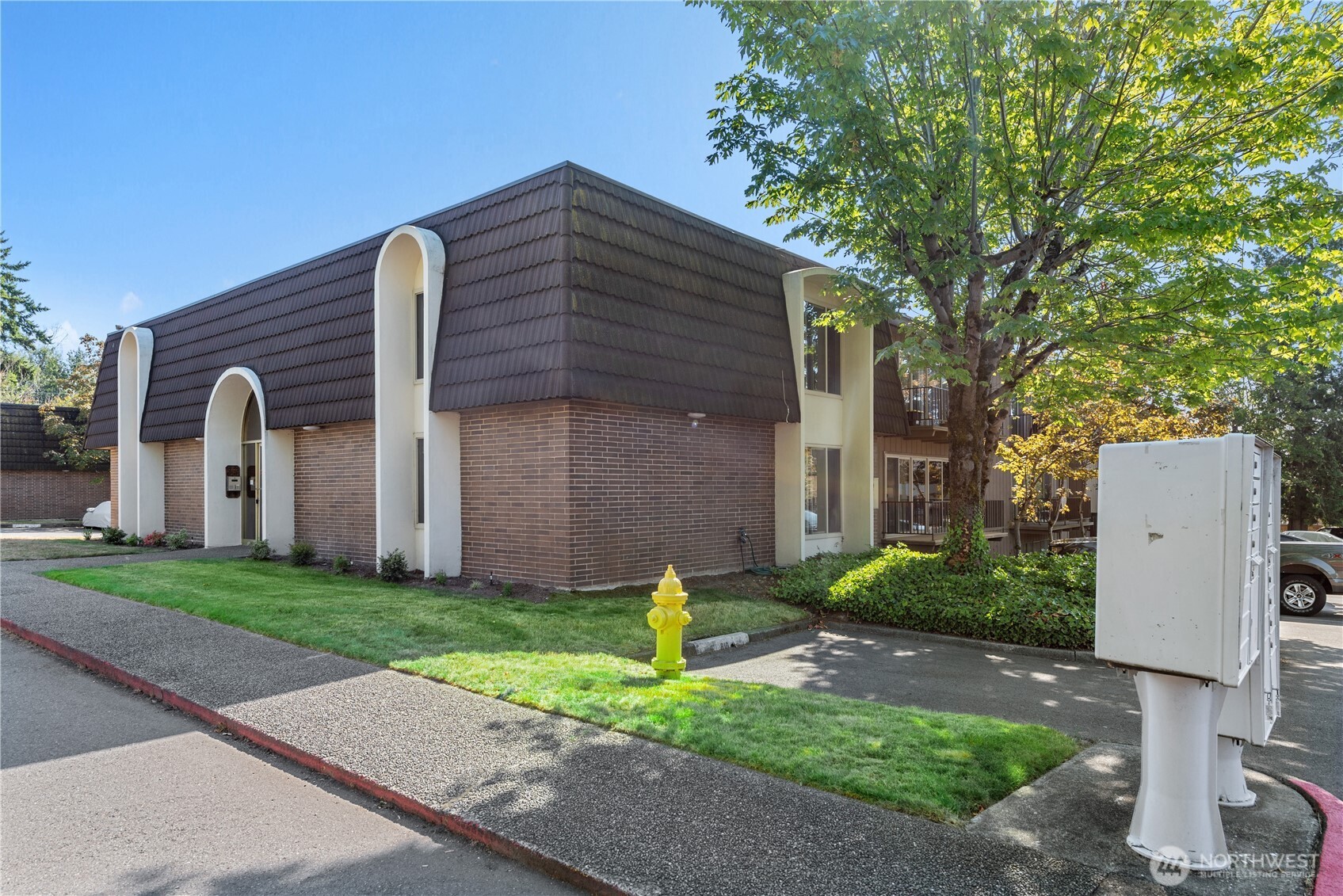 11006 NE 68th Street #812, Kirkland, WA 98033