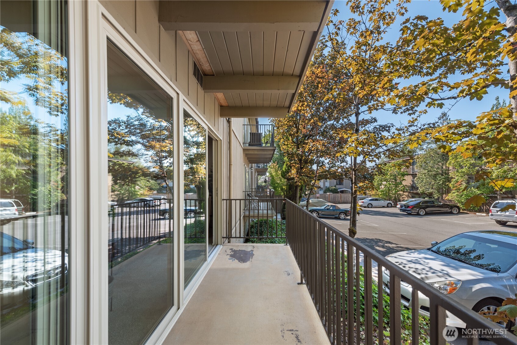 11006 NE 68th Street #812, Kirkland, WA 98033