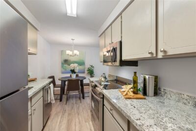 11006 NE 68th Street #812, Kirkland, WA 98033 - Photo 8
