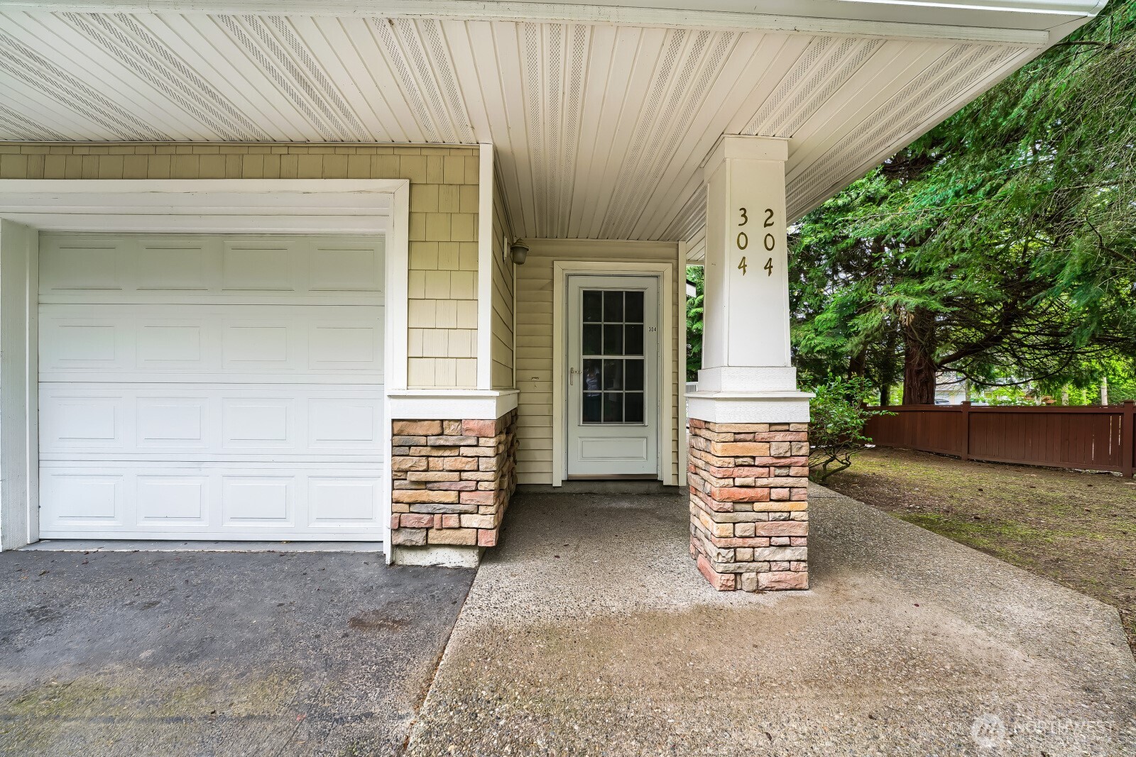 22122 41st Avenue S #304, Kent, WA 98032