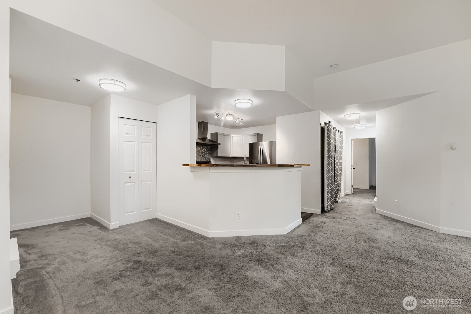 22122 41st Avenue S #304, Kent, WA 98032