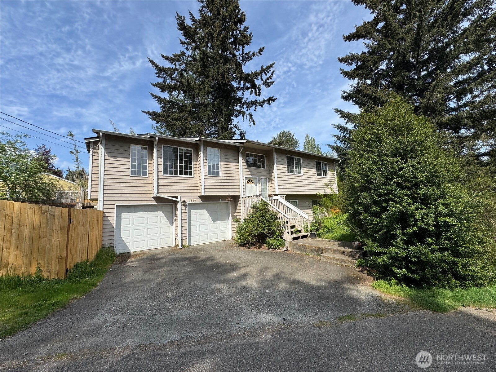 2620 NE 136th Street , Seattle, WA 98125-3461