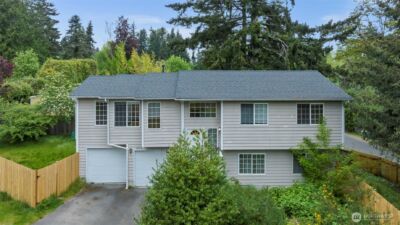 2620 NE 136th Street , Seattle, WA 98125-3461 - Photo 2