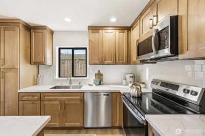 526 N 100th Street , Seattle, WA 98133 - Photo 5