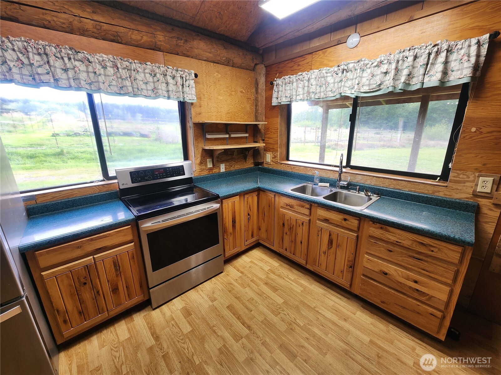 663 Whiskey Creek Beach Road , Port Angeles, WA 98363