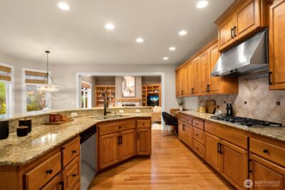 3021 278th Court SE, Sammamish, WA 98075 - Photo 14