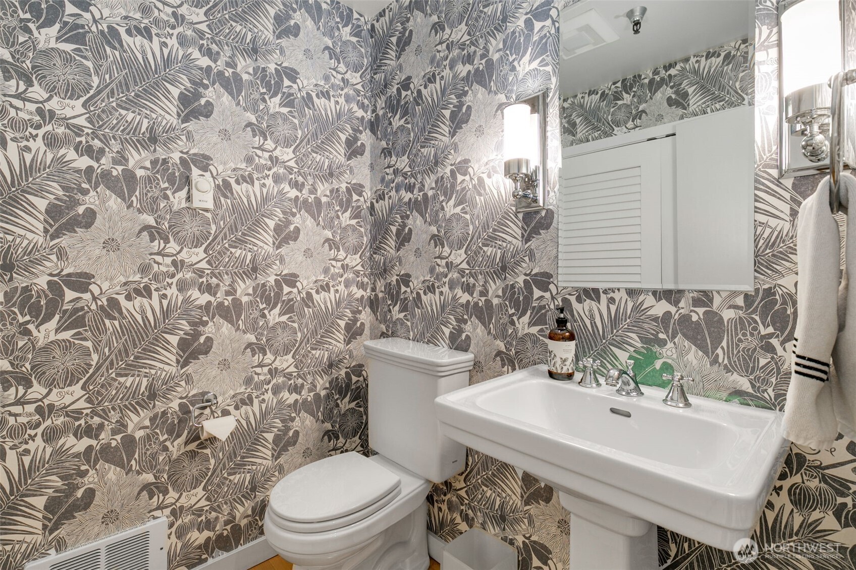 1406 Harvard Avenue #10, Seattle, WA 98122