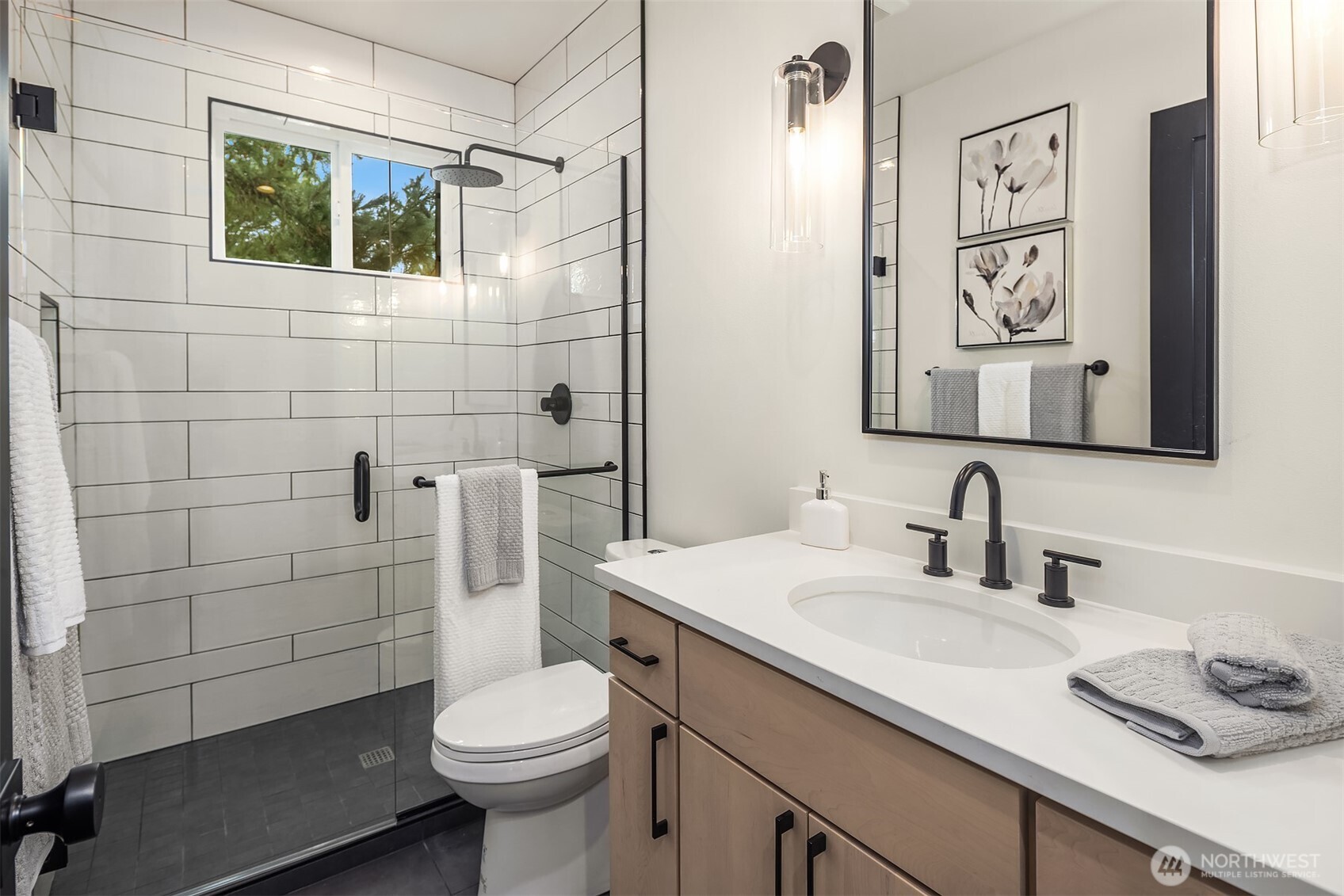 12226 NE 70th Street , Kirkland, WA 98033