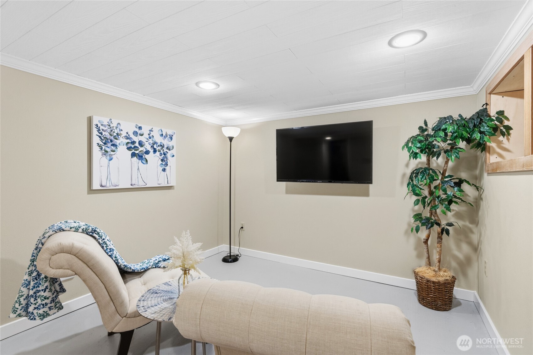 2300 NE 8th Place , Renton, WA 98056