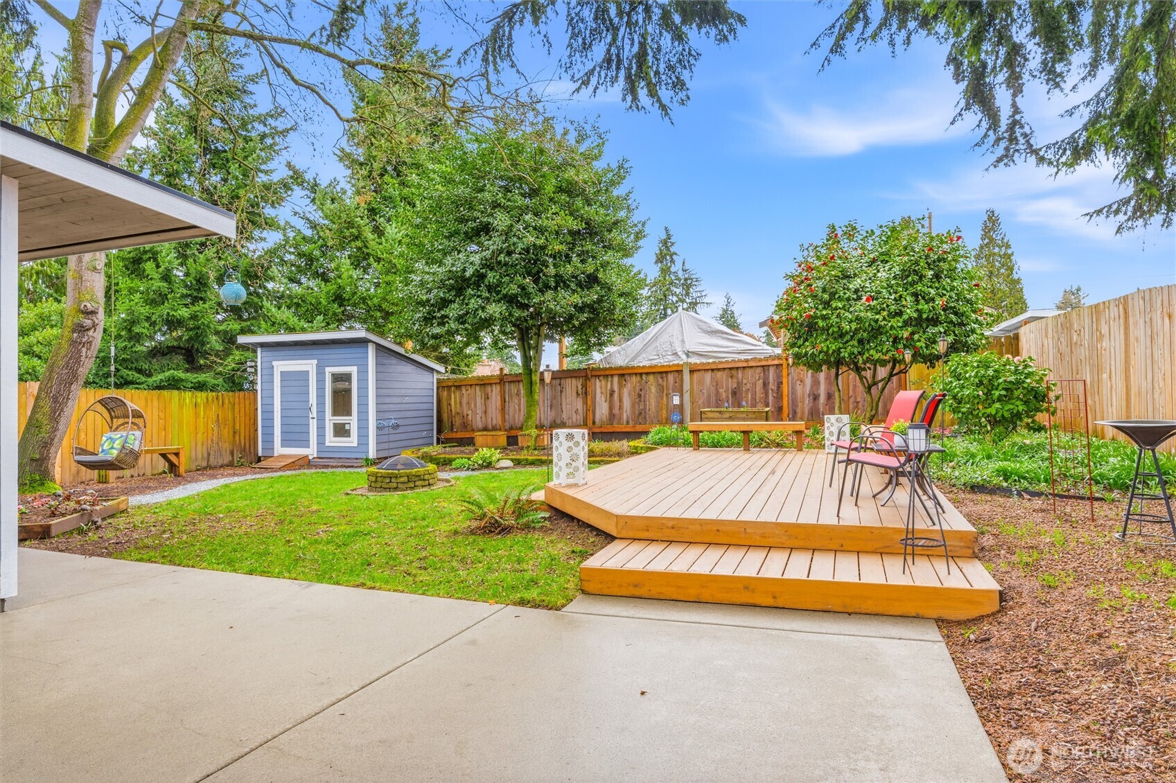 2300 NE 8th Place , Renton, WA 98056
