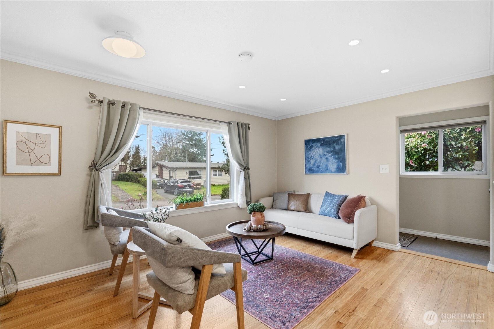 2300 NE 8th Place , Renton, WA 98056