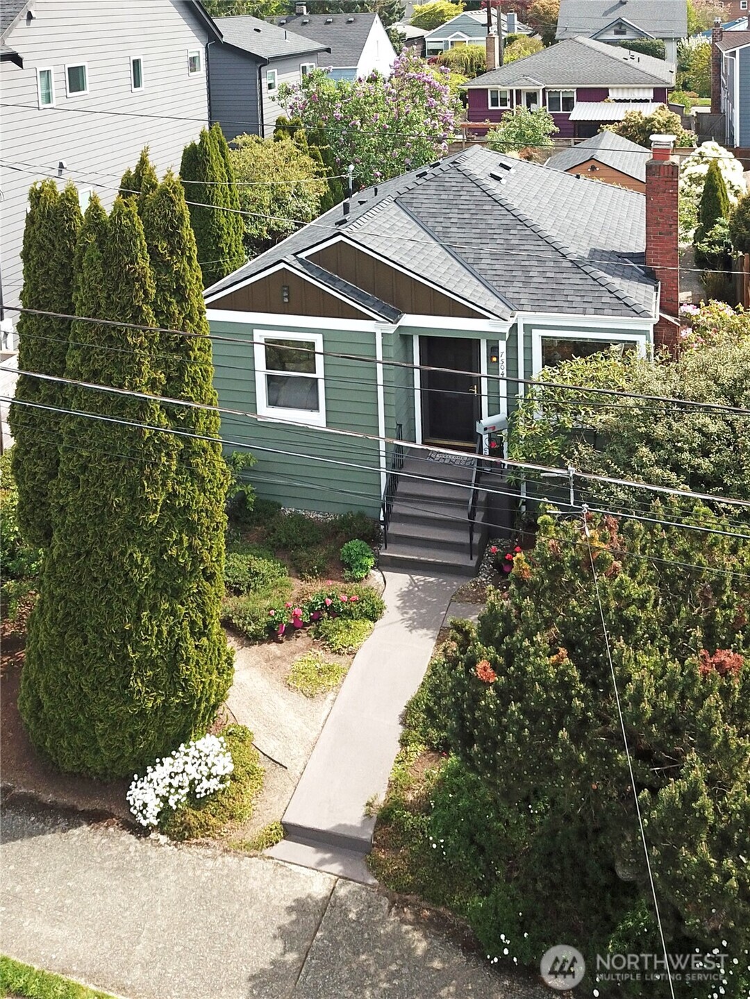 7504 27th Avenue NW, Seattle, WA 98117