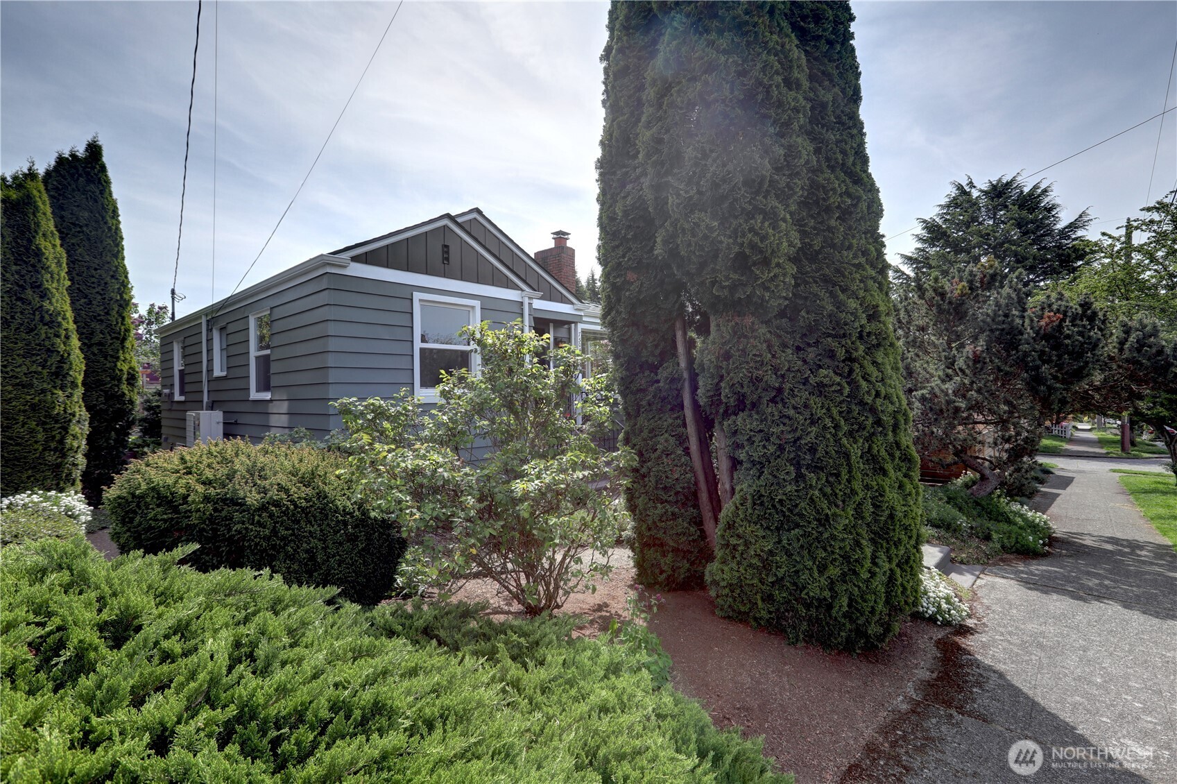 7504 27th Avenue NW, Seattle, WA 98117