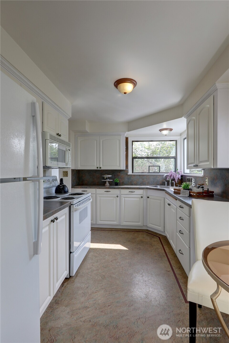 7504 27th Avenue NW, Seattle, WA 98117