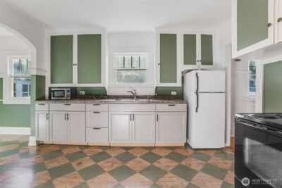 1218 S 4th Street , Tacoma, WA 98405 - Photo 12