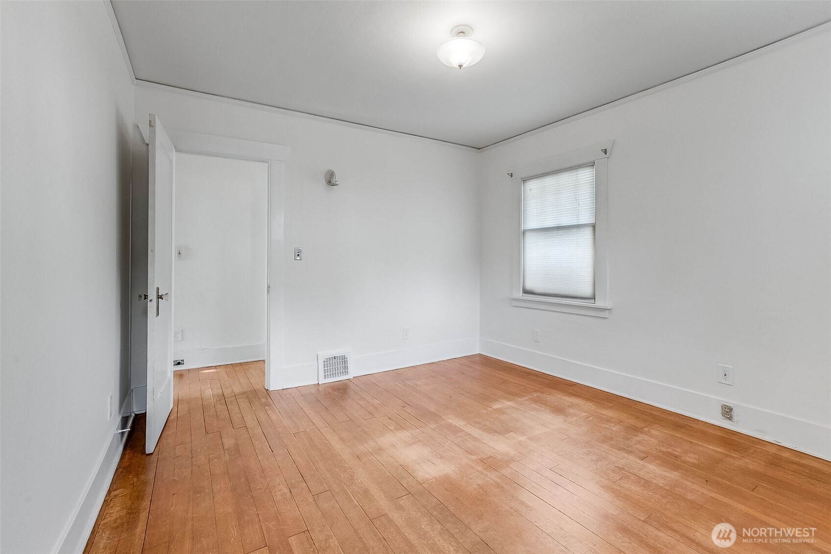 1218 S 4th Street , Tacoma, WA 98405