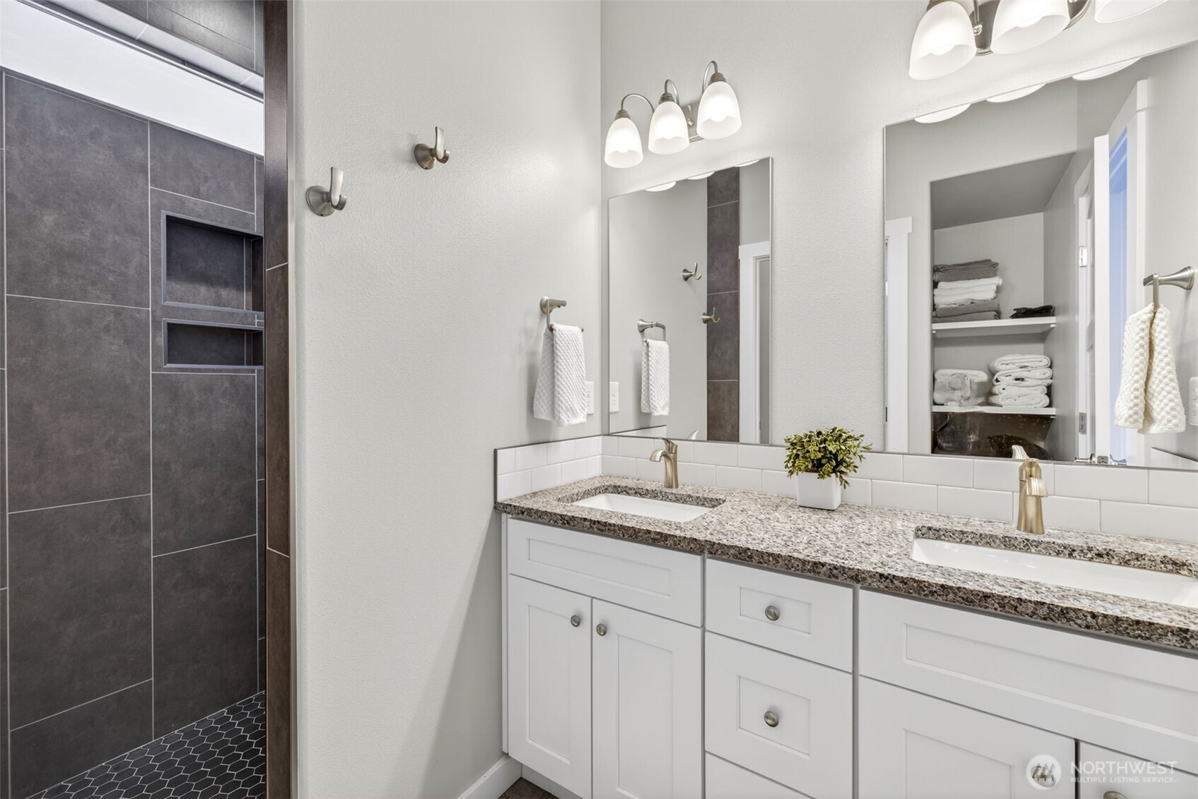 8446 Desert Greens Loop , Othello, WA 99344