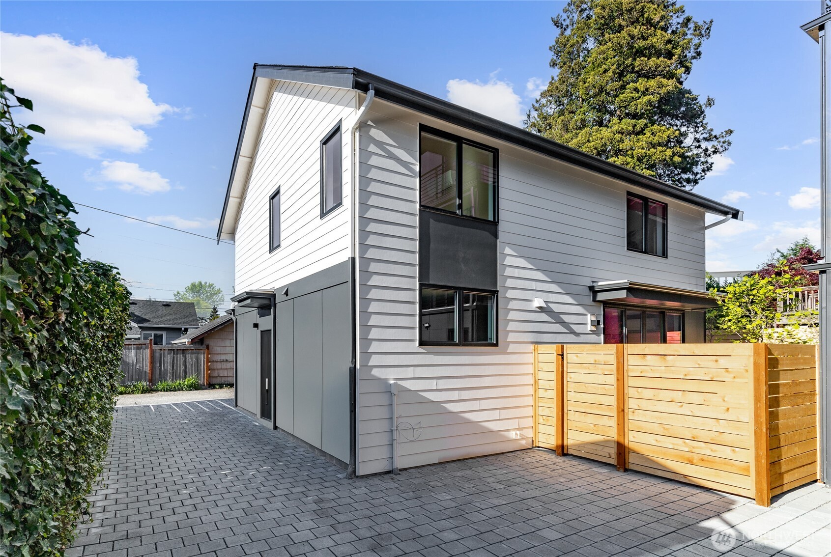 324 NW 80th Street , Seattle, WA 98117