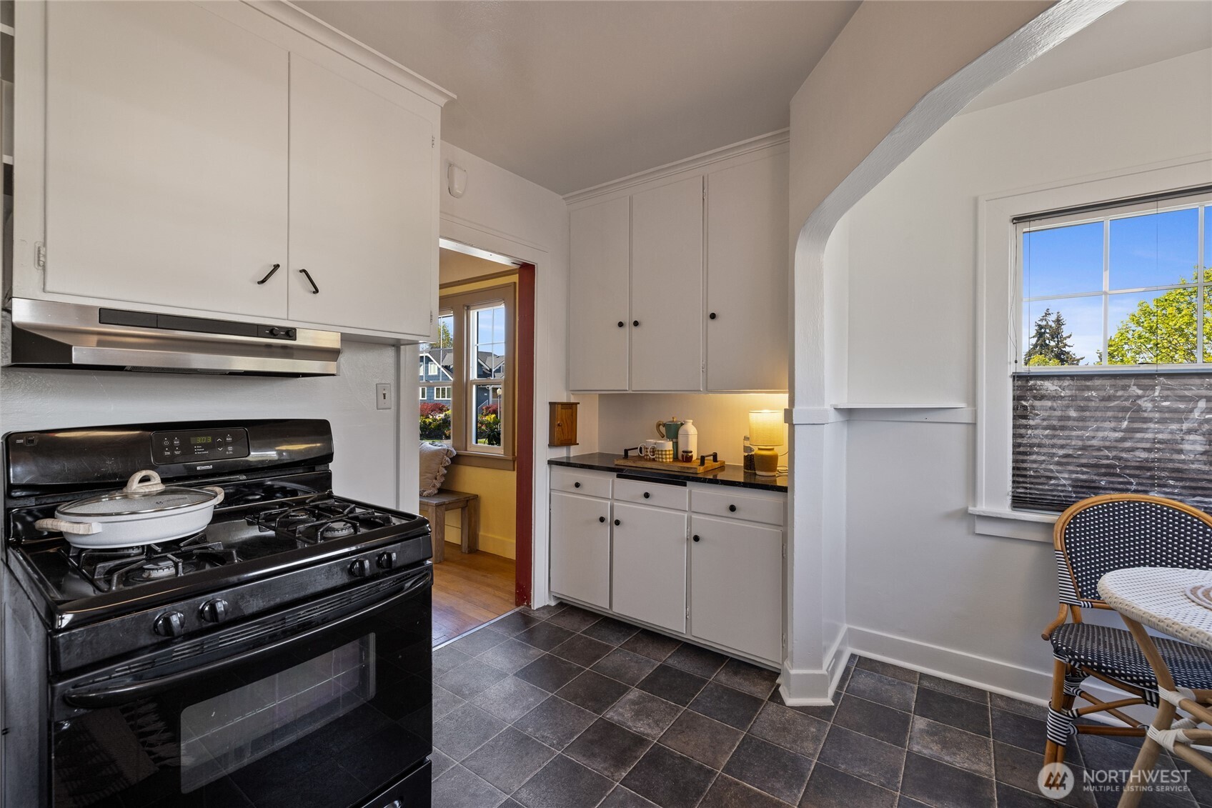 923 N Junett Street , Tacoma, WA 98406