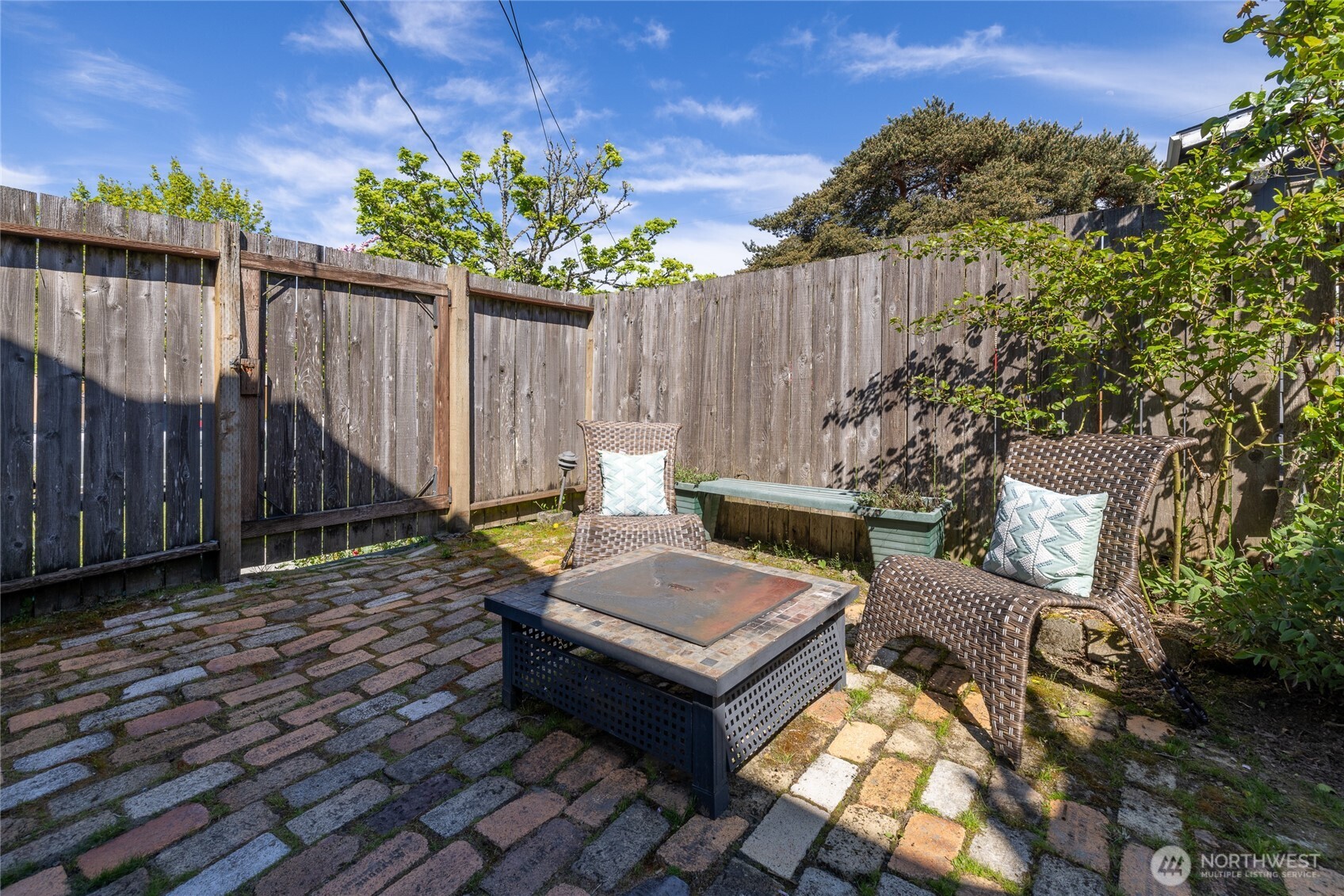 923 N Junett Street , Tacoma, WA 98406