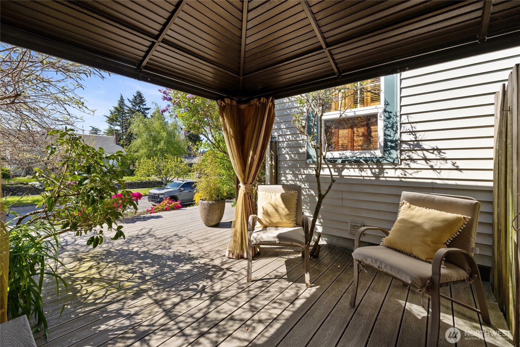 923 N Junett Street , Tacoma, WA 98406