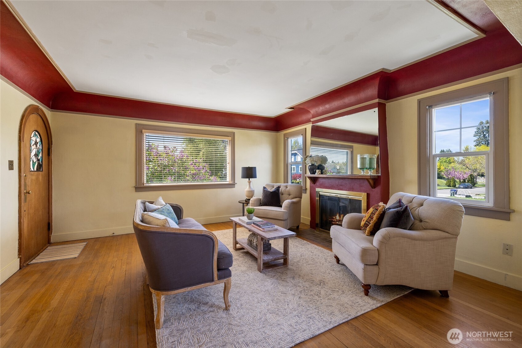923 N Junett Street , Tacoma, WA 98406
