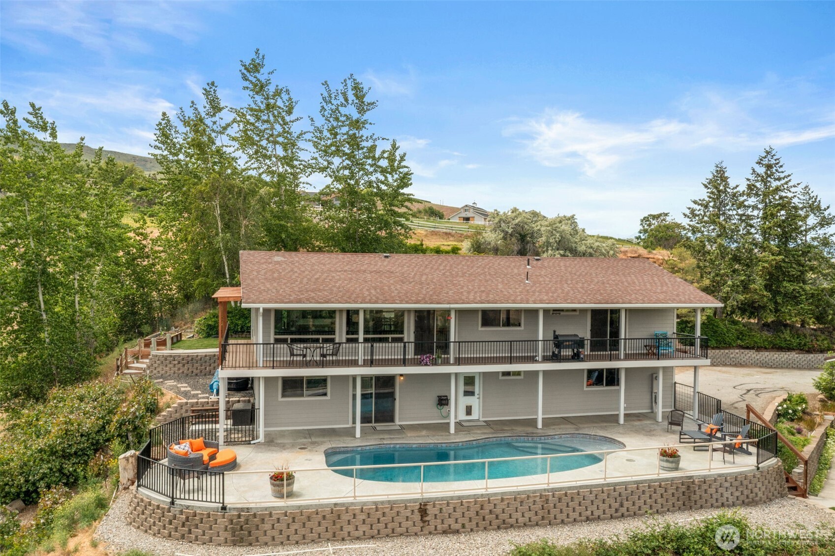 1901 Sleepy Hollow Road , Wenatchee, WA 98801