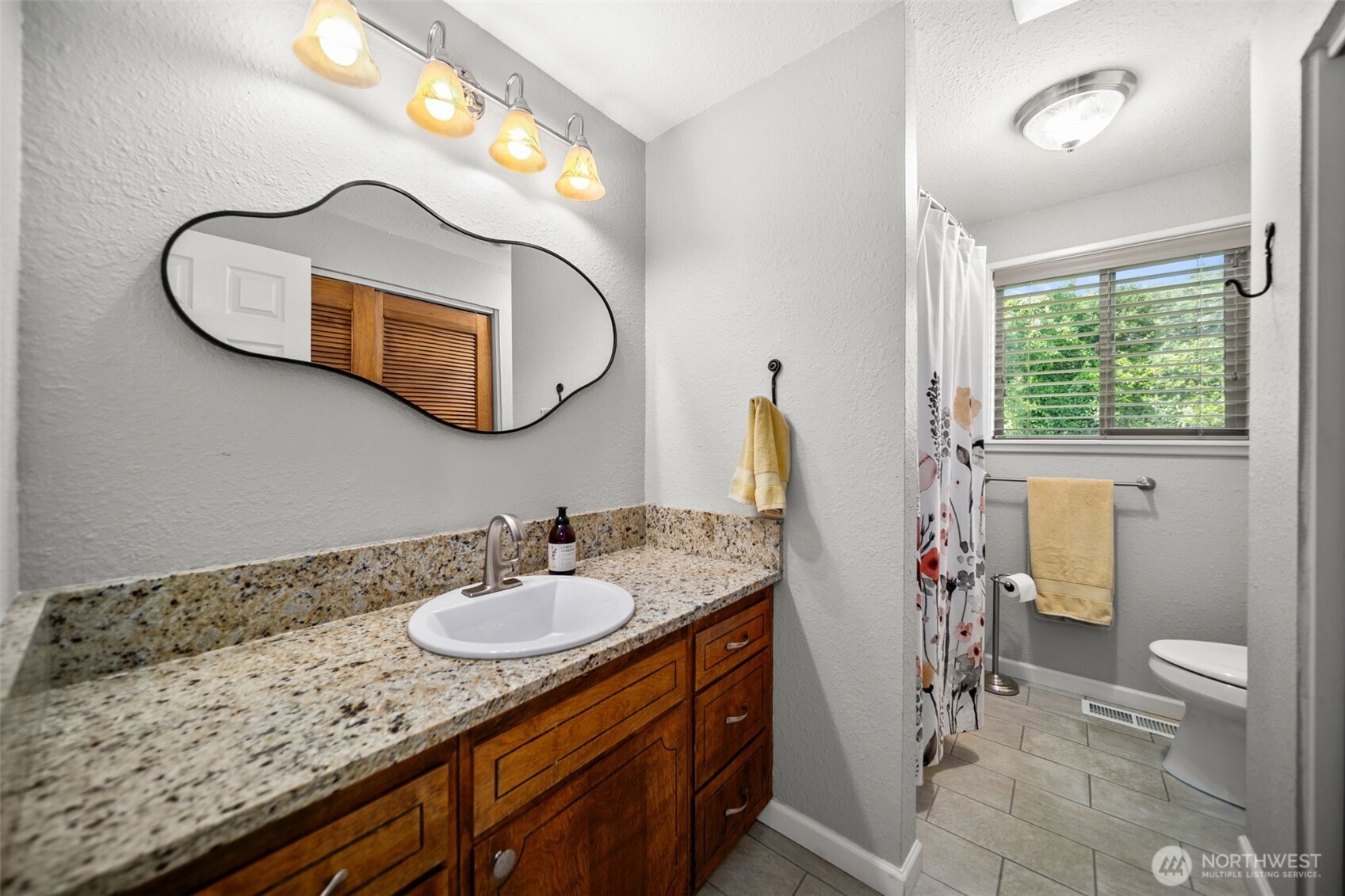1901 Sleepy Hollow Road , Wenatchee, WA 98801
