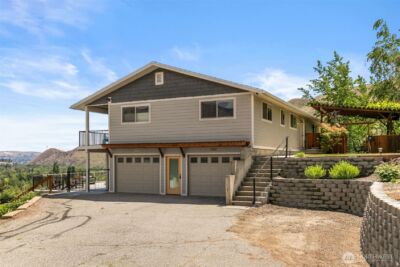 1901 Sleepy Hollow Road , Wenatchee, WA 98801 - Photo 2