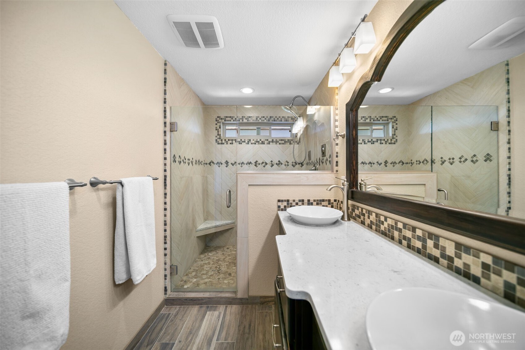 1901 Sleepy Hollow Road , Wenatchee, WA 98801