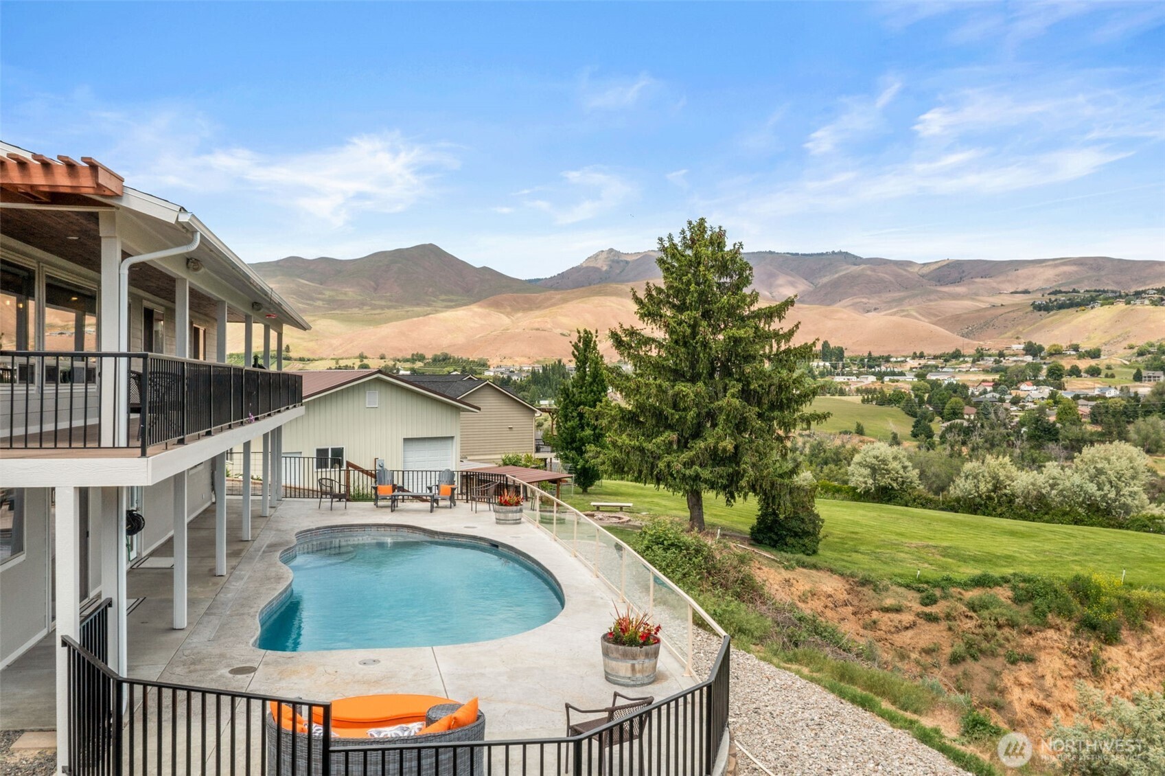 1901 Sleepy Hollow Road , Wenatchee, WA 98801