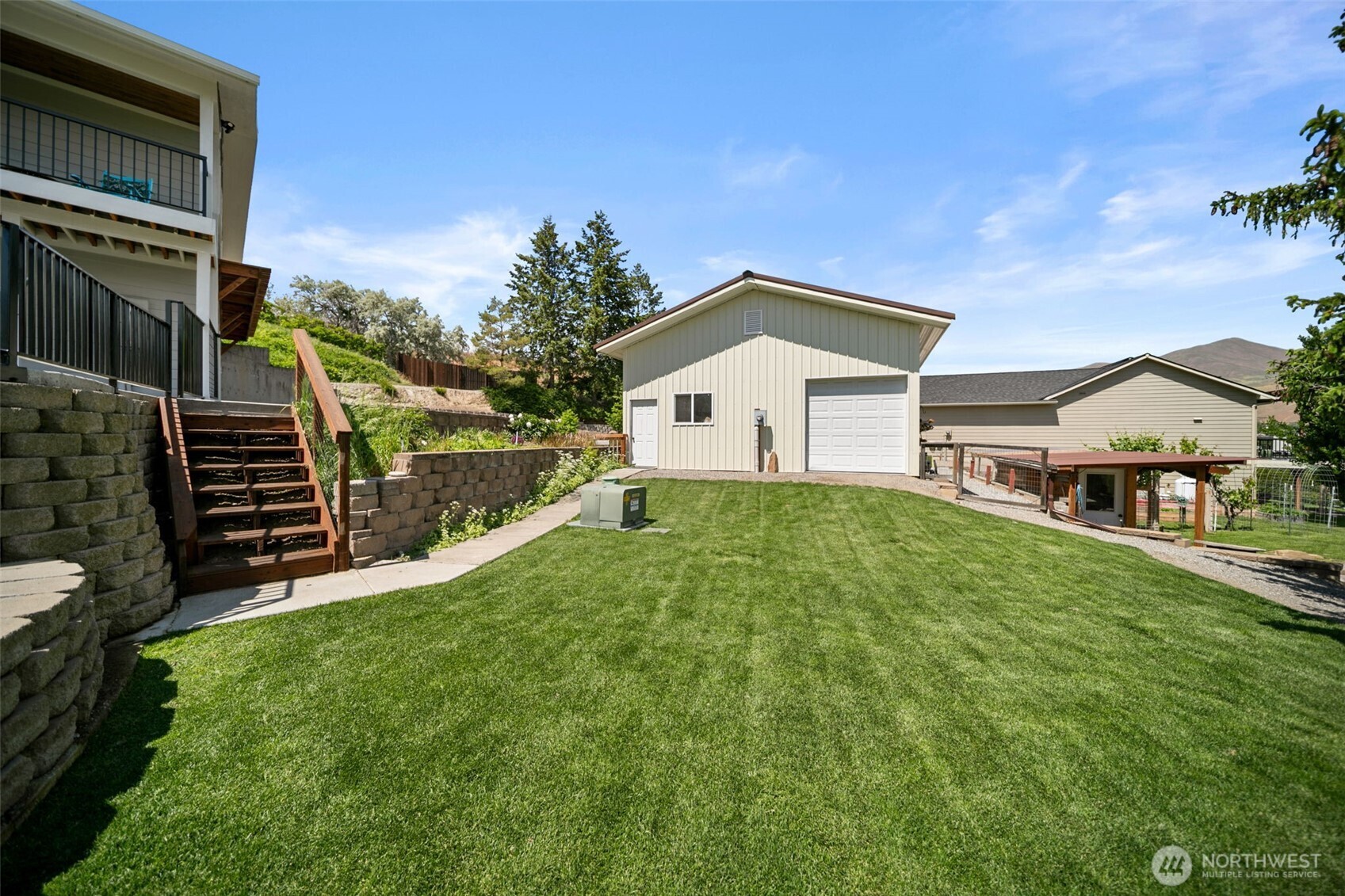 1901 Sleepy Hollow Road , Wenatchee, WA 98801