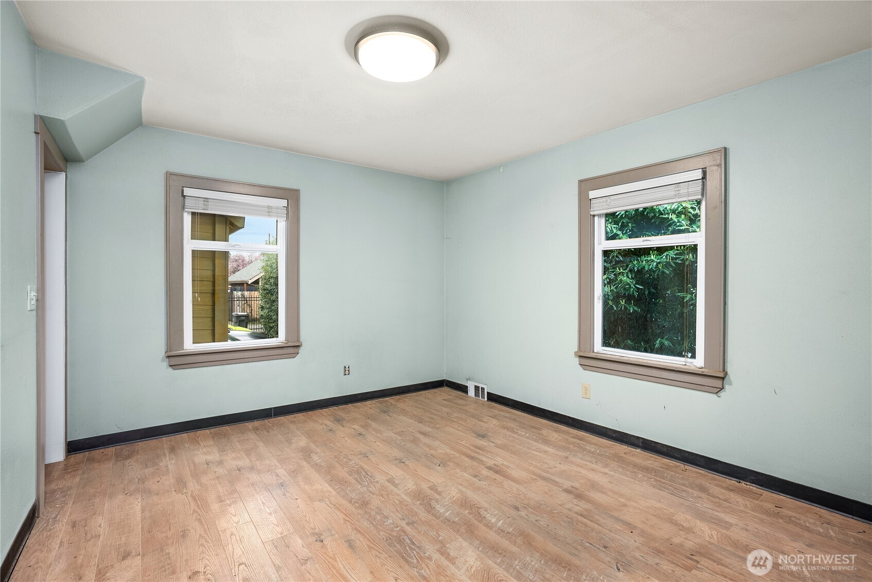 337 Park Avenue N, Renton, WA 98057