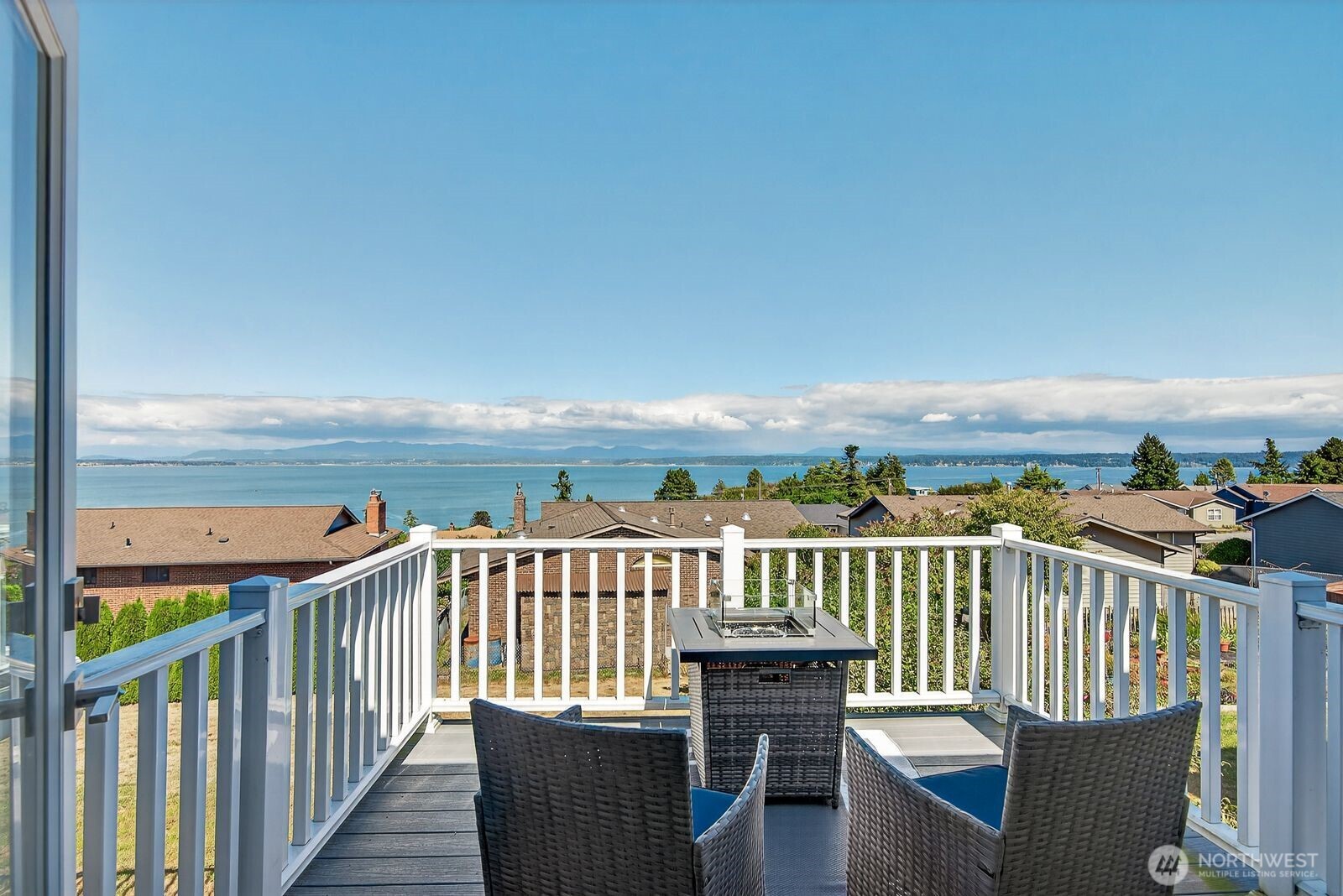 1497 Thompson Drive , Camano Island, WA 98282